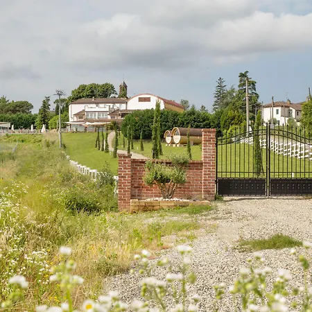 Belvedere Monferrato Relais & Wellness * Vignale