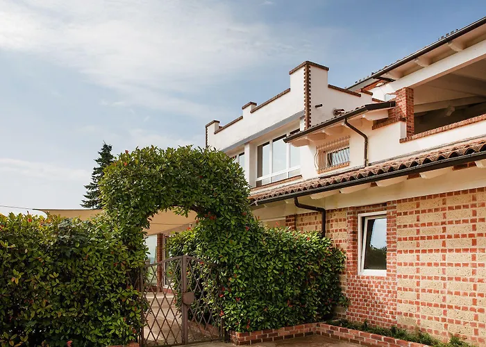 Belvedere Monferrato Relais & Wellness Resort *