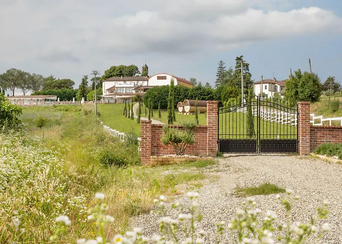 Belvedere Monferrato Relais & Wellness * Vignale